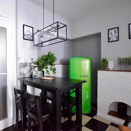 Standard By Hi5 - Regiposta 13 Apartment