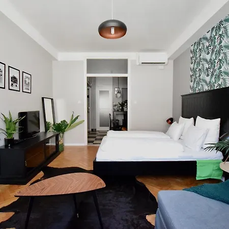 Standard By Hi5 - Regiposta 13 Apartment Budapest