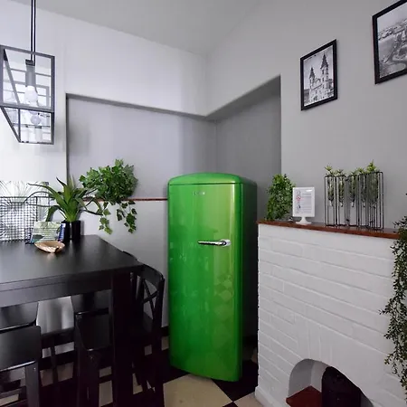 Standard By Hi5 - Regiposta 13 Apartment